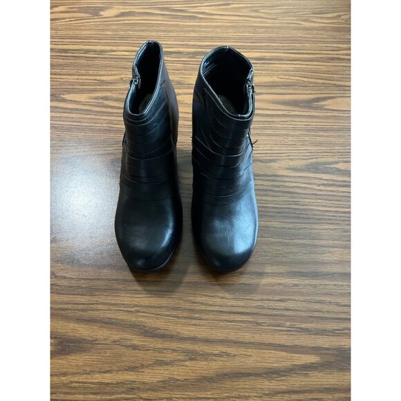It’s OK Patrice black side zip heeled ankle boots size 10M - Picture 1 of 6